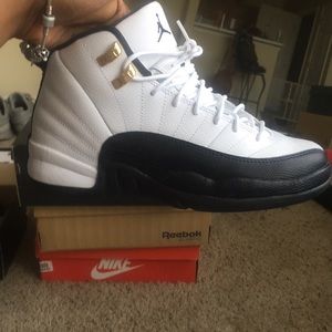 Air jordan taxi 12s